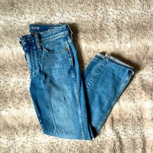 J.Crew 9” vintage slim straight jeans in Lakeshore